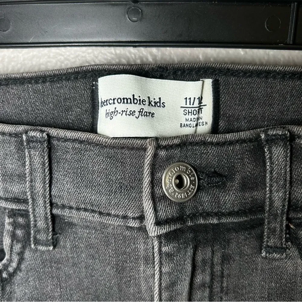 NEW Abercrombie Kids Black High Rise Split Hem Flare Jeans Girl’s Size 11 / 12